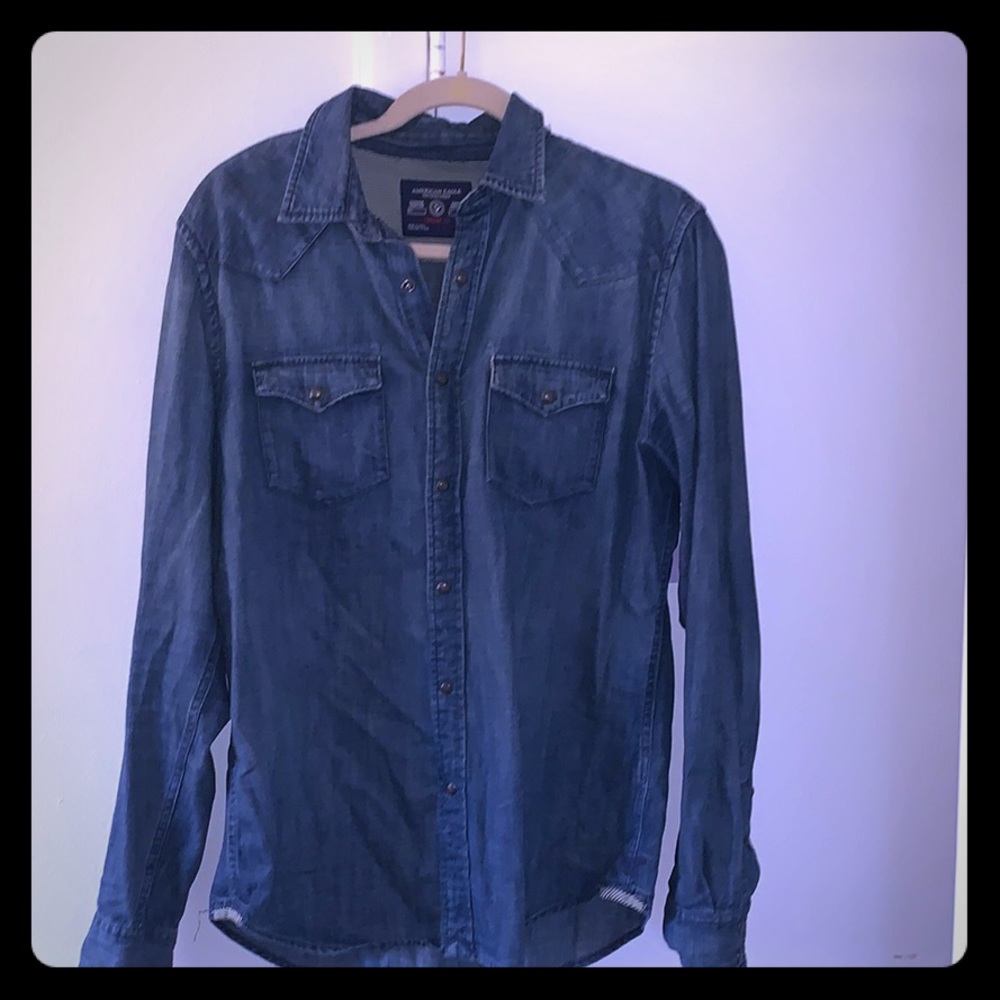 American Eagle men’s jean button down